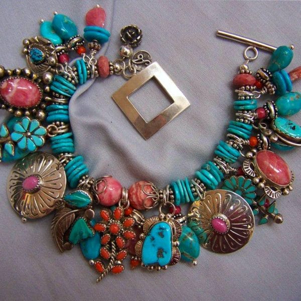 B578NA "Three Flowers Bracelet"